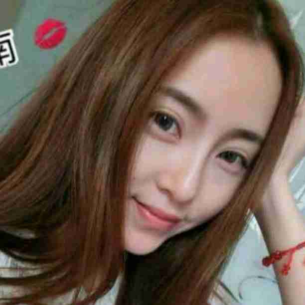 背后的小天鹅