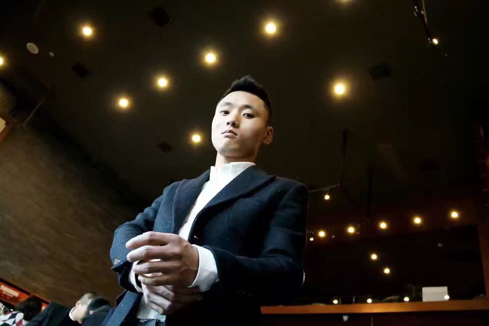 开放的苗条