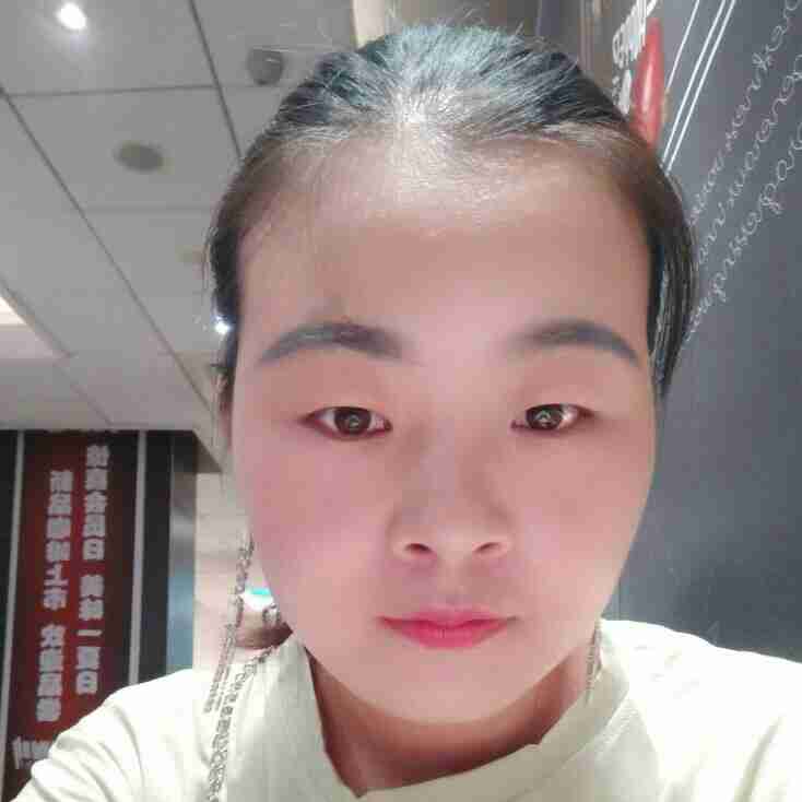 沉默的墨镜